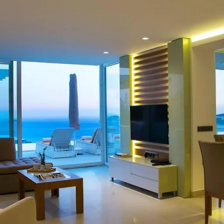Seaview 3 Bedroom 1075 فيلة كالكان