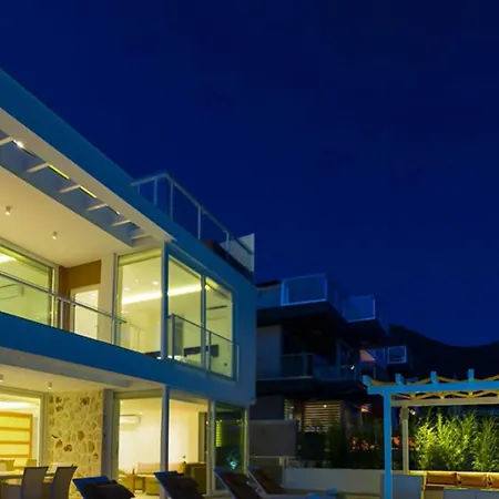 Seaview 3 Bedroom 1075 فيلة كالكان
