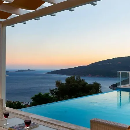 Seaview 3 Bedroom 1075 *